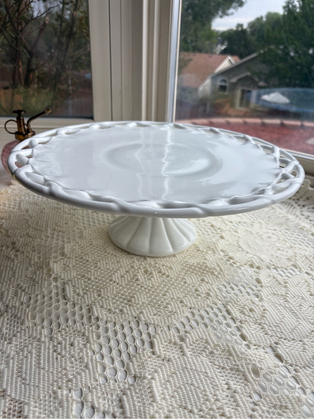 White milk glass Cake Stand - Elegant Pedestal Serving Platter